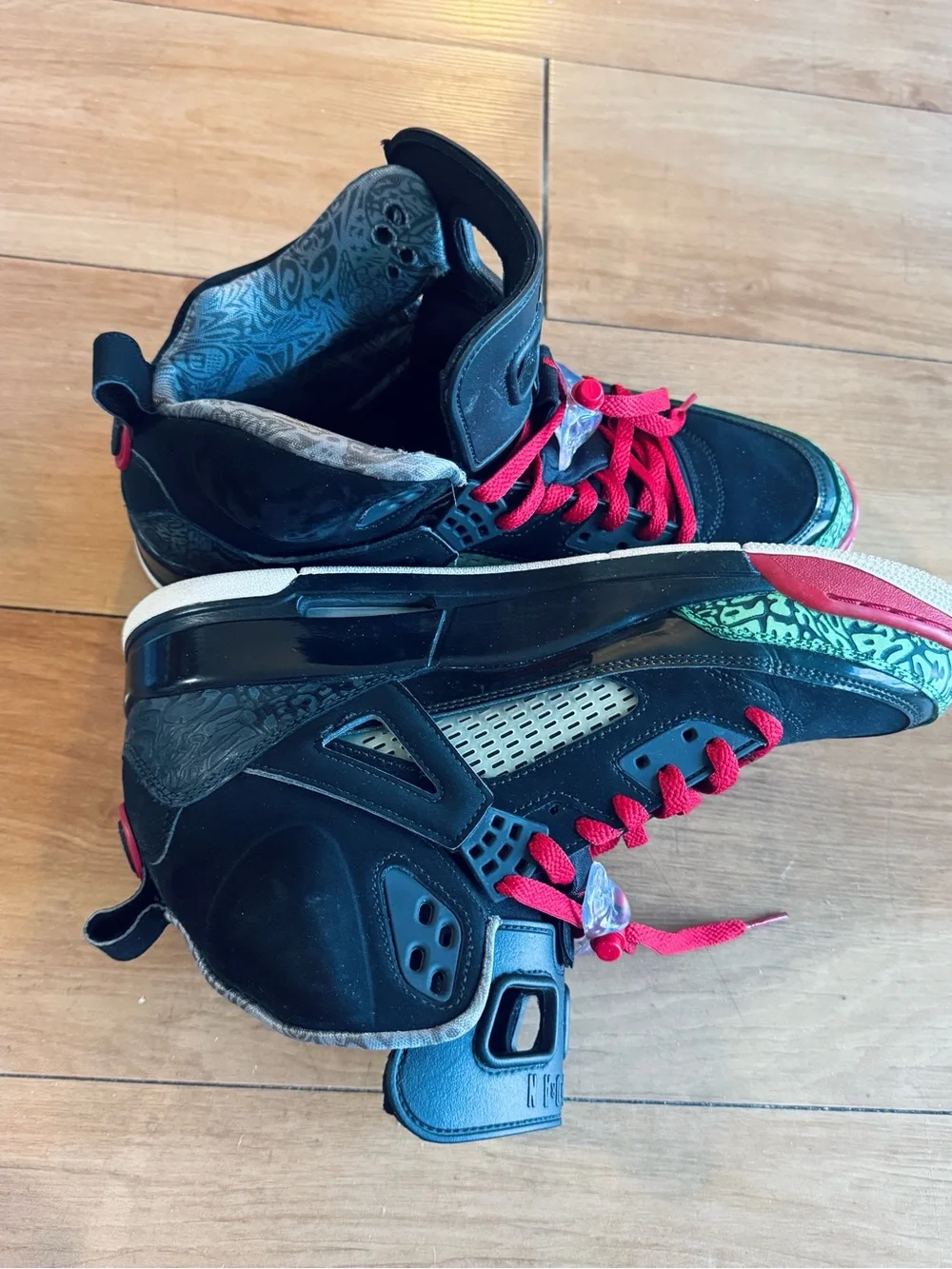 Air Jordan Spizike “Fresh Since ’85” Varsity Red 2010 – Men’s Size 11